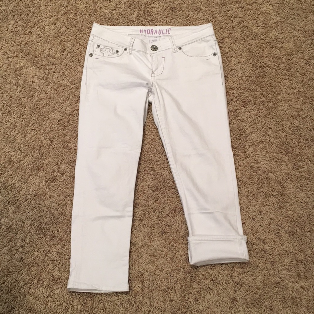 Women’s white capris